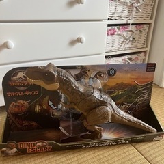 美品☆音が出る恐竜　大きなティラノサウルス  フィギュア　おもちゃ