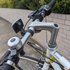 RENAULT ルノー　クロスバイク　ホワイト (説明書、泥除け、充電式ライト、ワイヤーロック式鍵付属)