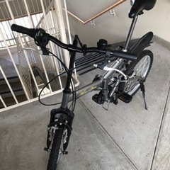 超美品　20インチ　折りたたみ自転車　切り替え6段　サスペンション付き　防犯登録解除済み