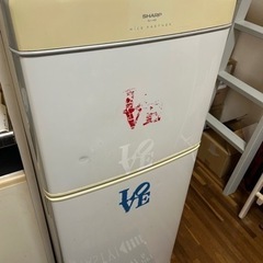SHARP 冷蔵庫　2004年製　