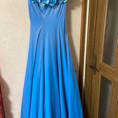 青色ドレス