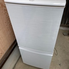 シャープ　ノンフロン冷凍冷蔵庫　SJ-14W-W 2012製　
