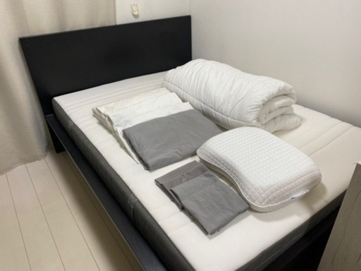 IKEAのダブルベットマルム+寝具一式【ベット本体のみも可】