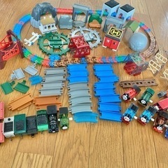 プラレールトーマスの中古が安い！激安で譲ります・無料であげます 