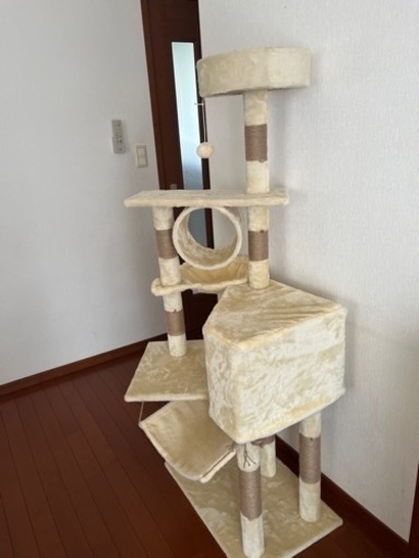 キャットタワー一度だけ使用ほぼ新品！！