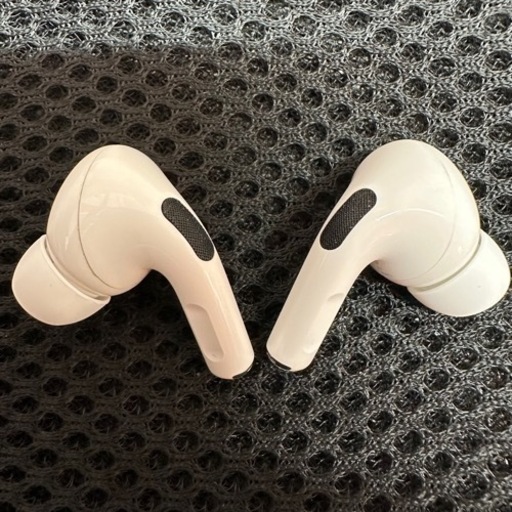 美品　純正品 AirPods Pro 第一世代　イヤホン 両耳のみ