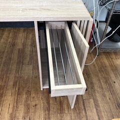 ▼値下げ▼【展示品・未使用品】 ミシン台 作業台 折り畳み式 収納付き 定価24,990円 💳自社配送時🌟代引き可💳※現金、クレジット、スマホ決済対応※