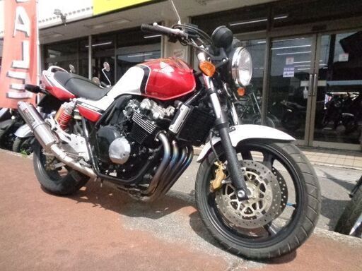 NO.4725　ＣＢ４００ＳＦＶーＳＰＥＣⅡ　水冷４サイクルＤＯＨＣ１６バルブ４気筒４００ｃｃ　ＶＴＥＣエンジン　ヨシムラサイクロンマフラー　ＣＢＸカラー（レッド＆ホワイト）　☆彡