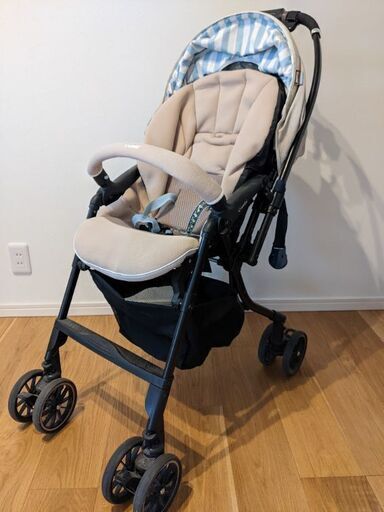 Combi　メチャカルハンディオート4キャス　エッグショック　カフェベージュ