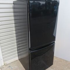 15【愛知店舗・清掃済】　シャープ　137L　冷蔵庫　2015年