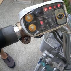 電動三輪車は、乗っています。訳ありスイッチを加工してあります。後ろ