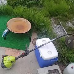 液体いれるタイプの草刈り機