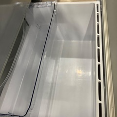 凹み,内部トレーヒビ有)3ドア冷蔵庫 AQUA AQR-27G2 272L 2018年製 入荷致し