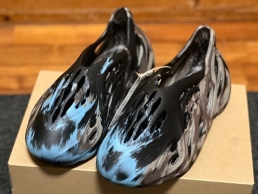 サンダル YEEZY FOAM RUNNER \