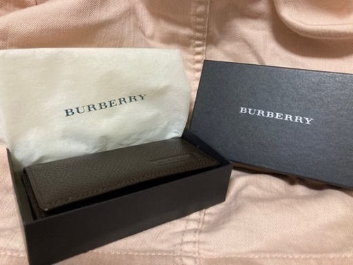 【新品】Burberry バーバリー　3連キーケース　箱付き
