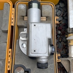 中古品　レーザーレベル　オートレベル　三脚　まとめて