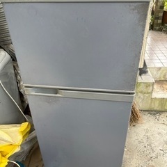 古い小型冷蔵庫　ジャンク