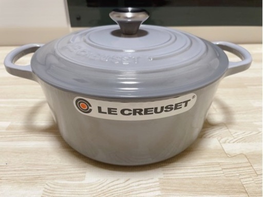 ル・クルーゼ ココット・ロンド 22 グレー色 Le Creuset Cocotte