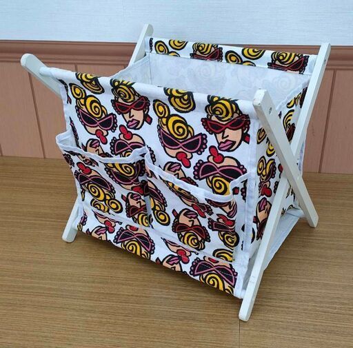 ヒステリックミニ マガジンラック型 小物入れ　ヒスミニ Hysteric Mini HYSTERIC GLAMOUR