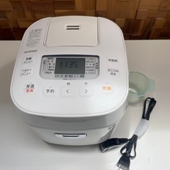 【中古】アイリスオーヤマ 炊飯器 RC-ME30-W 3合炊き2...