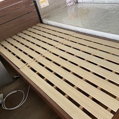 新品シングルベッドフレーム！スノコ13,800円