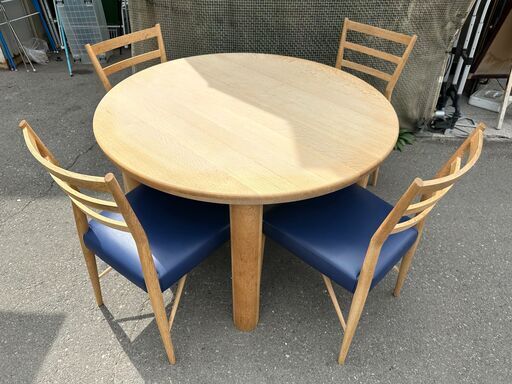 日清木工/nissin 4人掛け ダイニングテーブル 円型 座面ブルー ｜家具 インテリア 木製 食卓