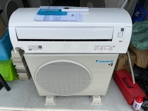 DAIKIN 2.2kwエアコン　F22YTES-W 2021年製