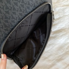 直接のみ ❤︎極美品❤︎ マイケルコース MICHAEL KORS スタッズ リュック