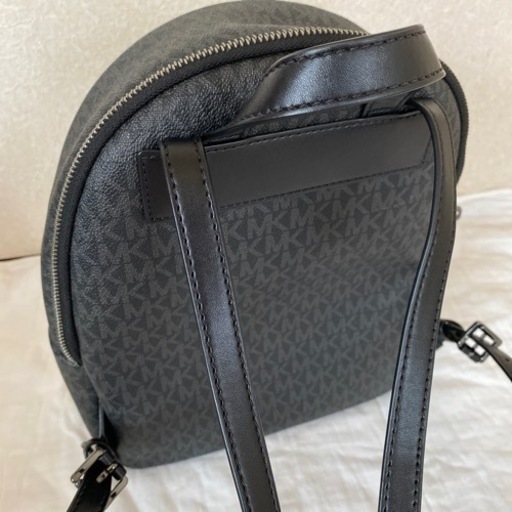 直接のみ ❤︎極美品❤︎ マイケルコース MICHAEL KORS スタッズ リュック