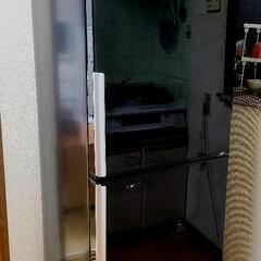 AQUA冷蔵庫275L難あり3000円あげます
