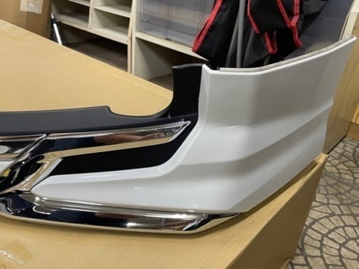 日*立様 トヨタ ZWR8OW ノア モデリスタ フロントスポイラー 日*立様 トヨタ ZWR8OW ノア モデリスタ フロントスポイラー 日*立様