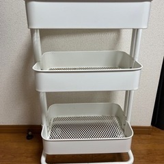 取りに来れる方、おそらくIKEAの商品。スチールワゴン。