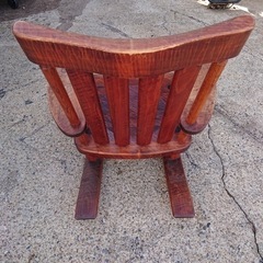 KM104 アンティーク　頑丈な作りのロッキングチェアー