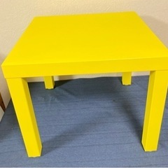 IKEA カラーテーブル