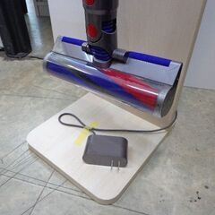 ダイソンV8　スリムフラフィ　専用スタンド付き