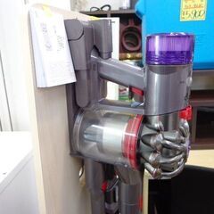 ダイソンV8　スリムフラフィ　専用スタンド付き