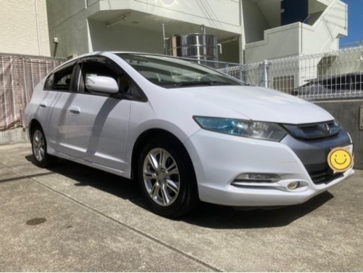 ホンダ　インサイト HYBRID ZE2