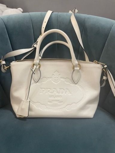 【受け渡し予定者様決定】PRADA ショルダーバッグ ホワイト