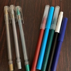 色ペンと色鉛筆のシャーペン