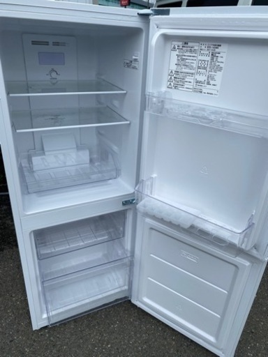福岡市内配送無料　2022年式　140L ファン式2ドア冷蔵庫 WH(NTR-140)