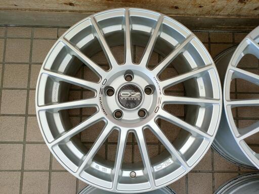 OZレーシング18×8J　PCD120 シビックタイプR（FK8、FL5）BMW