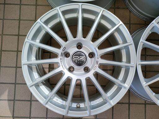 OZレーシング18×8J　PCD120 シビックタイプR（FK8、FL5）BMW