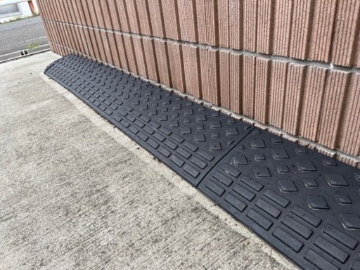 段差スロープ　駐車場　全体長さ2m85㎝