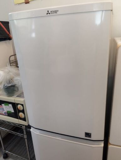 三菱 冷蔵庫 146 L 2015年製 別館に置いてます