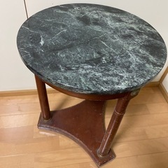 【取引完了】大理石のテーブル（？）