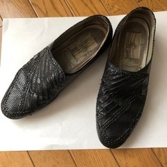 madras 25.5EE 革靴