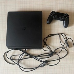 PlayStation 4 500GB 本体とソフト2本体