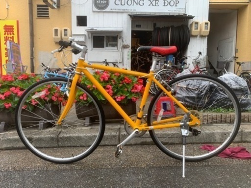 　クロスバイク　自転車　黄色　700x28c 7変速　シマノ　配達可能