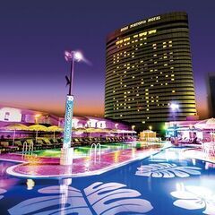 【急募】神戸ポートピアホテルのナイトプールに一緒に行ってくれる方を募集