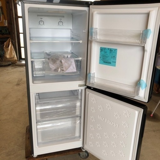 2022年式　殆ど未使用に近い　冷凍冷蔵庫